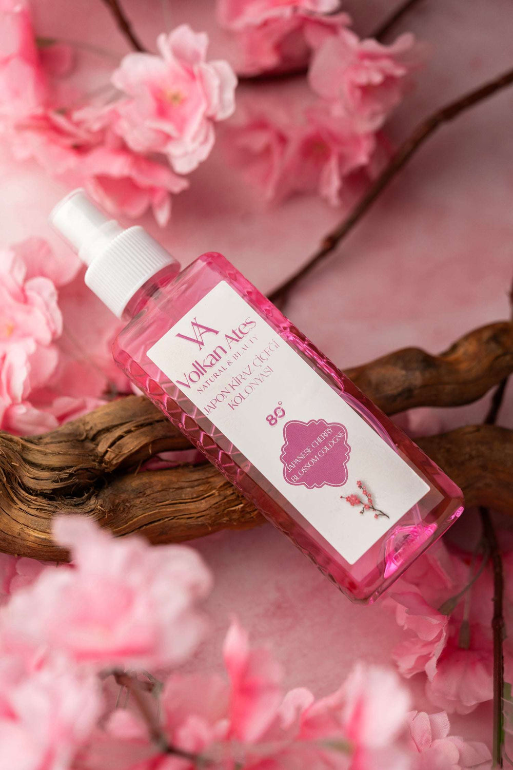 عطر كولونيا برائحة أزهار الكرز اليابانية